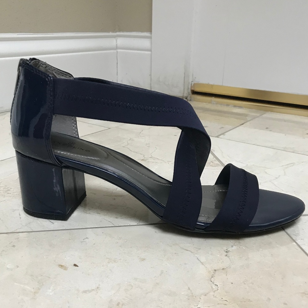 Bandolino Navy Shammy Sandals 10M